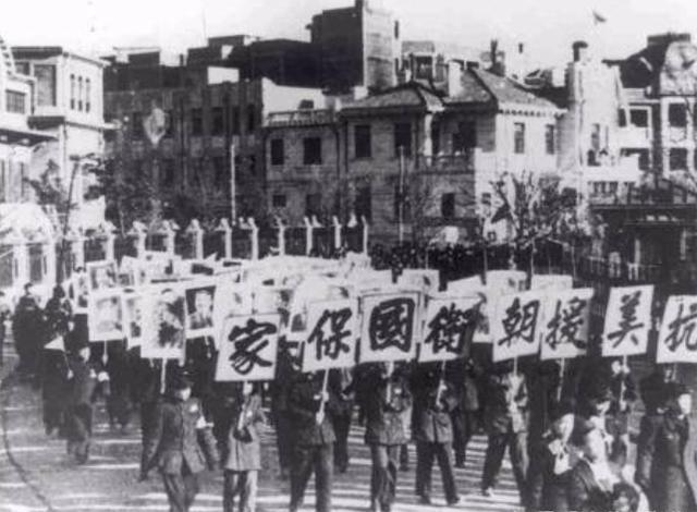 援朝期间黑商贩无孔不入：假药、劣质军鞋、腌菜掺沙子、肉汤罐头