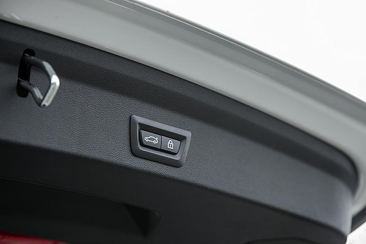 宝马1系2016款118i都市设计套装,宝马118i2012款和2013款区别