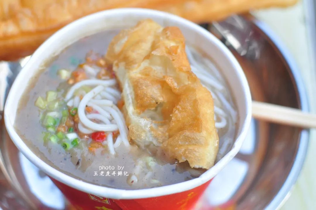 早餐武汉鱼糊汤粉,武汉过早美食鱼糊粉