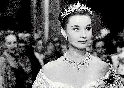 对不起！这家店只为女性而开，且只满足女人对美与健康的需求……