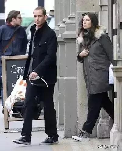 忧郁系王子，竟是宠妻儿狂魔，还打破了王室700年的爱情诅咒