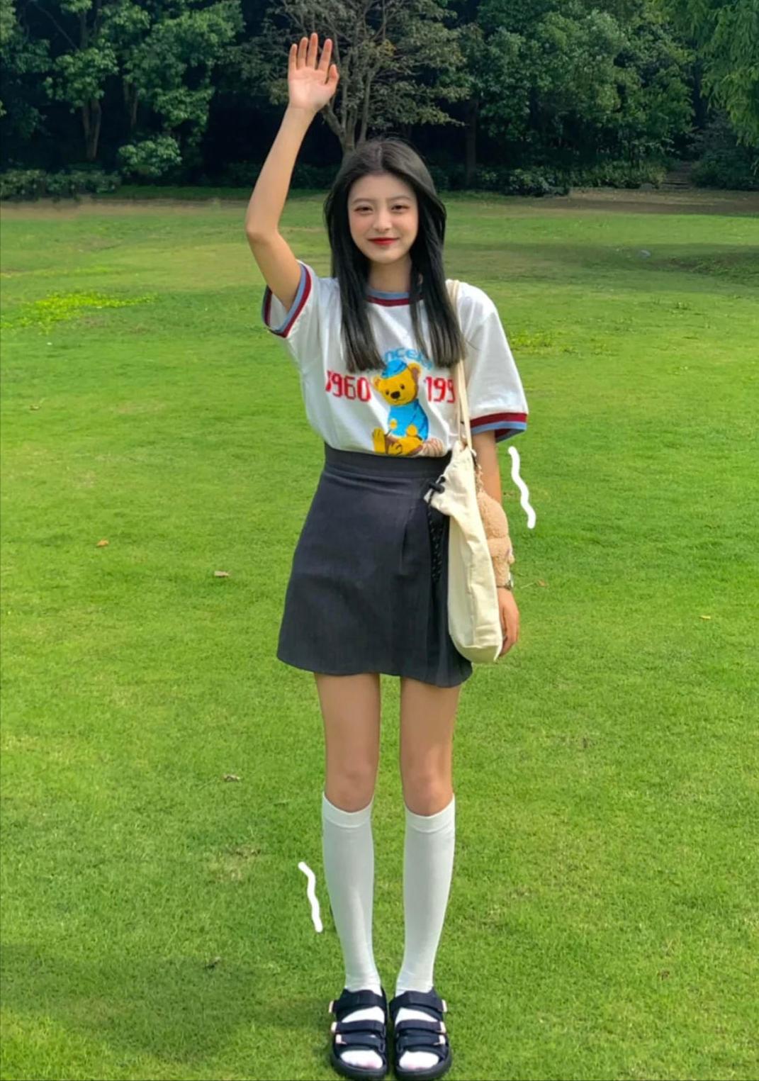 衣服太透、汗水过多，夏季穿衣烦恼多，穿衣小妙招打破穿衣尴尬