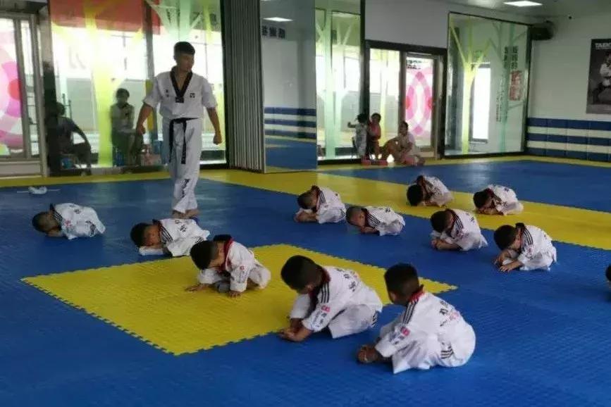 跆拳道的道服怎么整理起来,跆拳道道服讲究