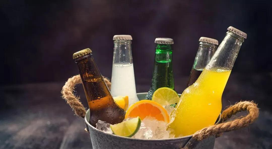 中年人早晨喝温水还是喝蜂蜜水,晨起空腹喝蜂蜜水会得糖尿病吗