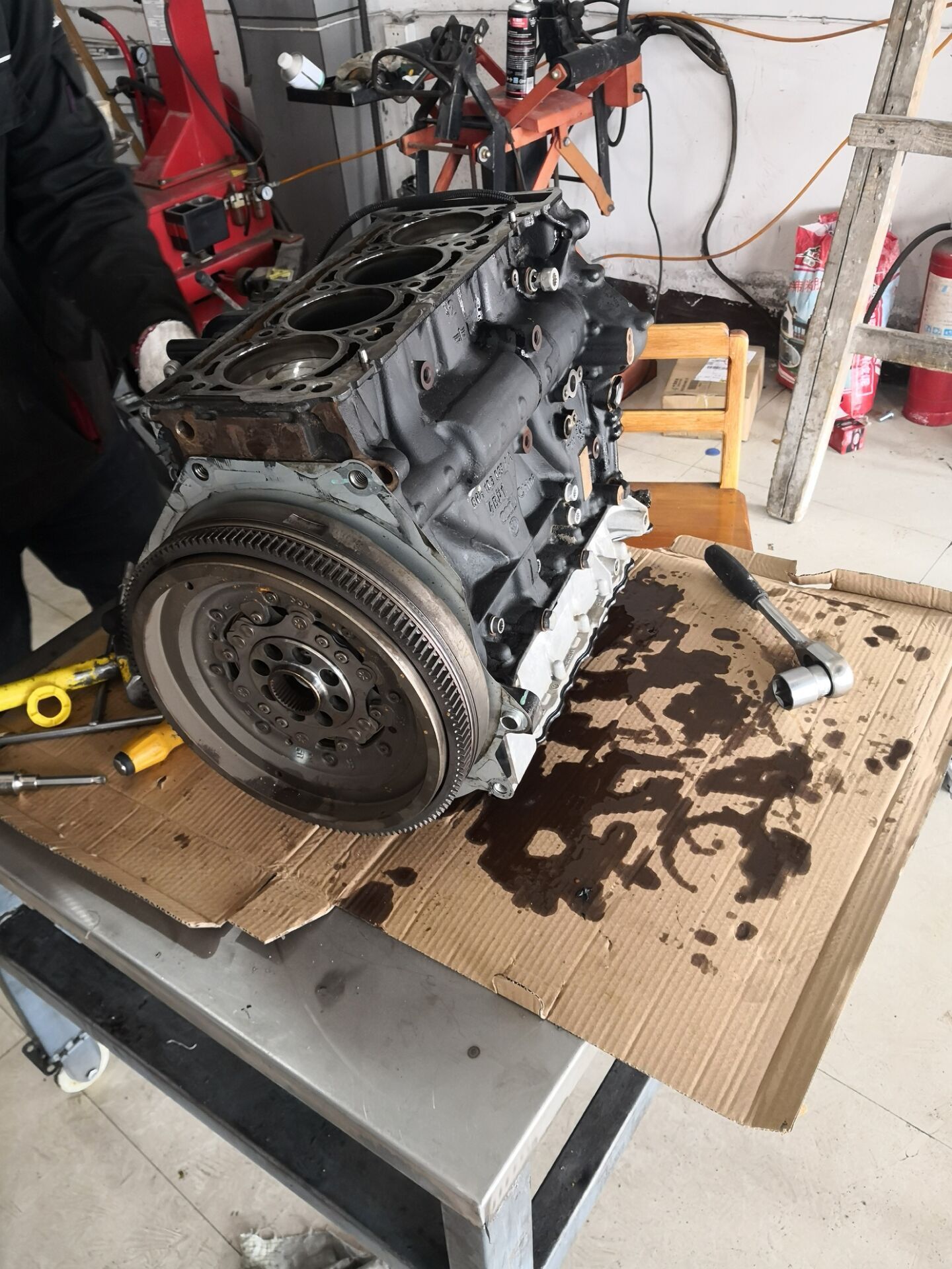 2020奥迪q3烧机油吗,奥迪q3烧机油彻底修复