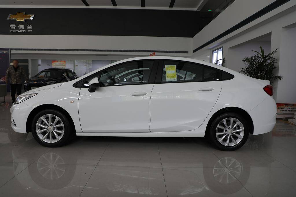 雪佛兰科鲁兹轴距是多少,雪佛兰科鲁兹多宽