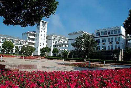 太仓市明德高级中学马拉松,太仓市明德高级中学介绍