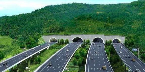 印度的公路里程达到了800万公里 (印度耕地面积为什么比中国多)