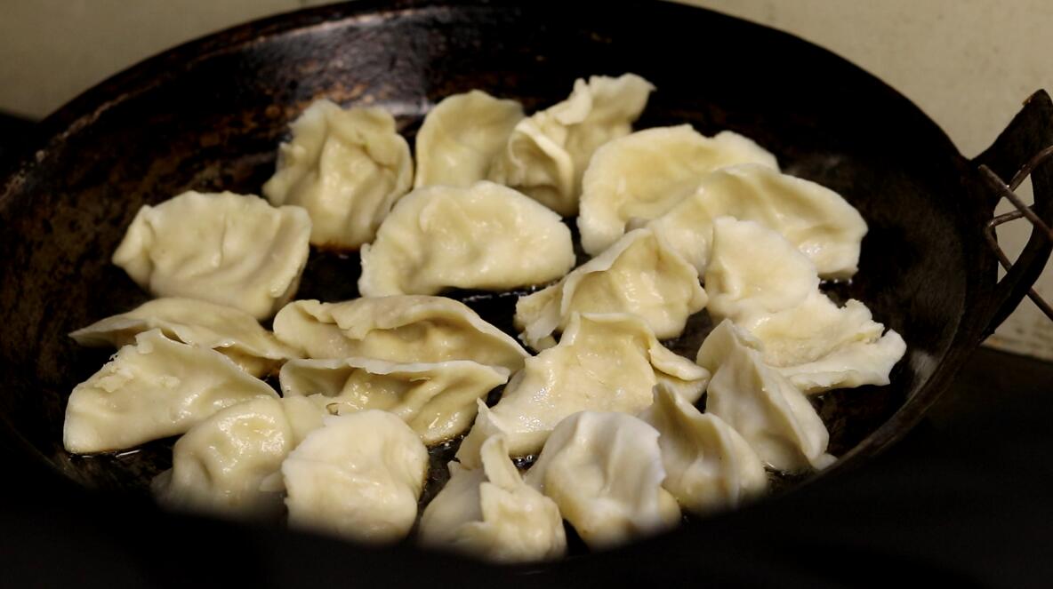 吃剩下的饺子馅怎么做,吃剩下的饺子怎么做好吃