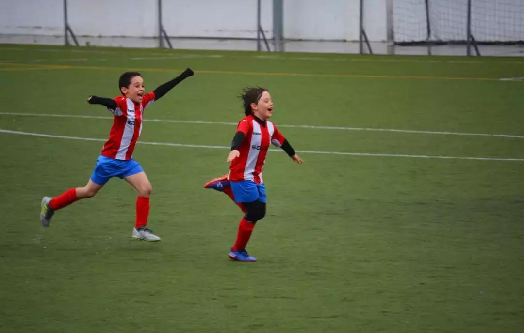 养男孩，6岁后为什么妈妈要“退位”？