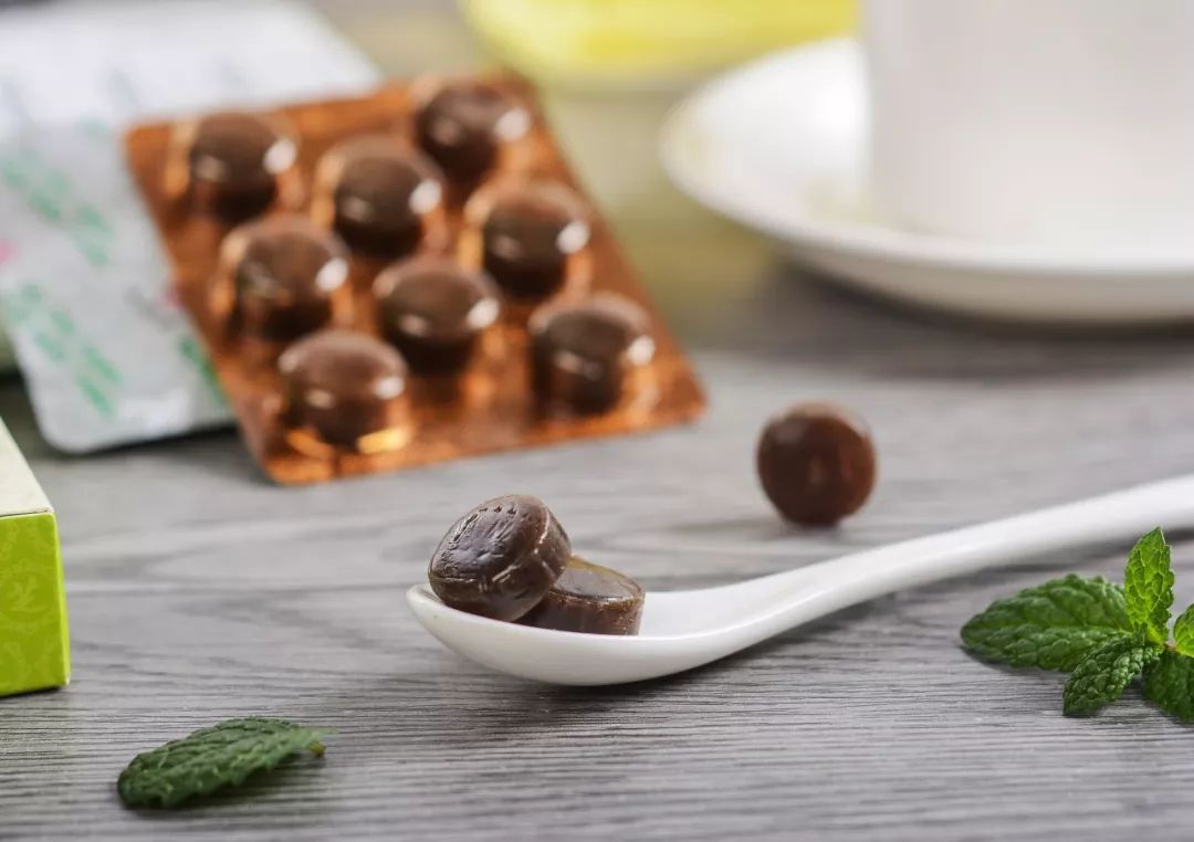 宝宝深秋秋冻防感冒技巧,几个月的宝宝在秋冬怎么预防感冒