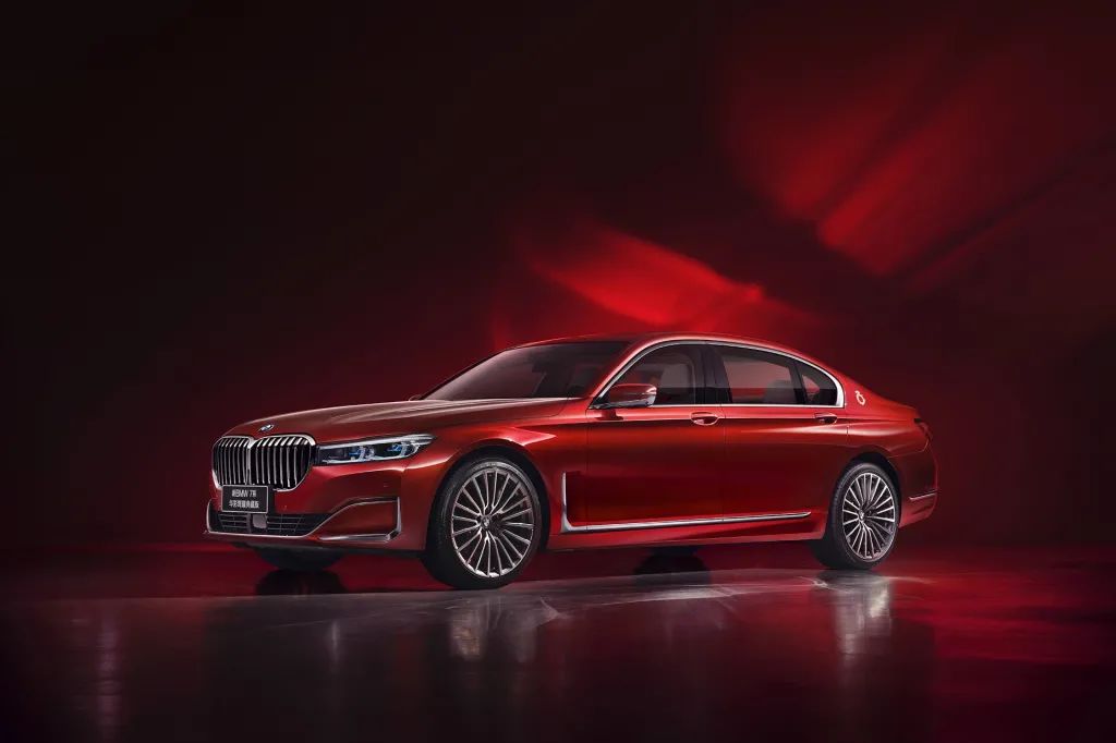 宝马7系和x7内饰哪个好,宝马7系和宝马x7哪个好