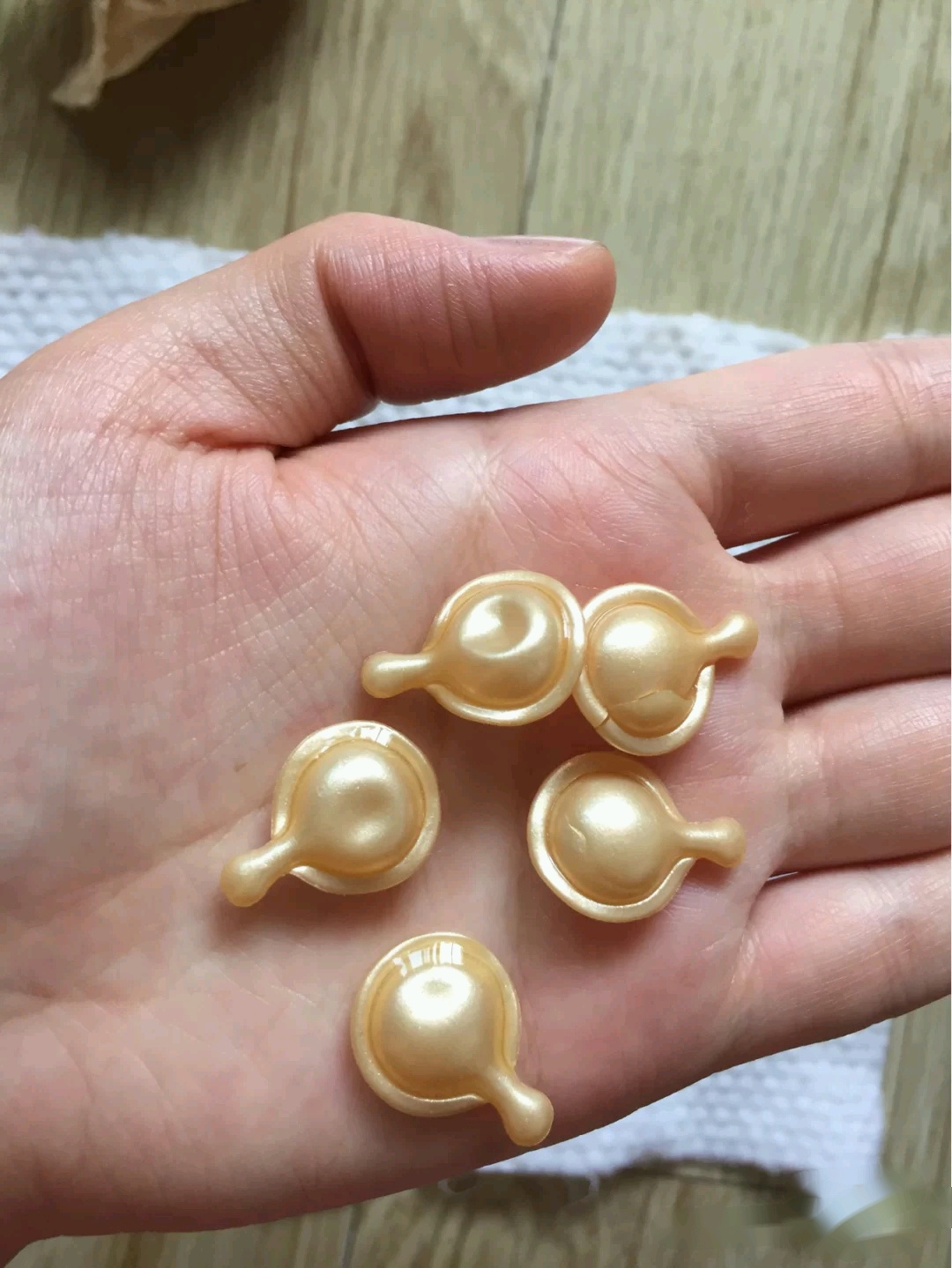 35岁眼霜推荐去细纹抗皱第一名,眼霜推荐紫熨斗