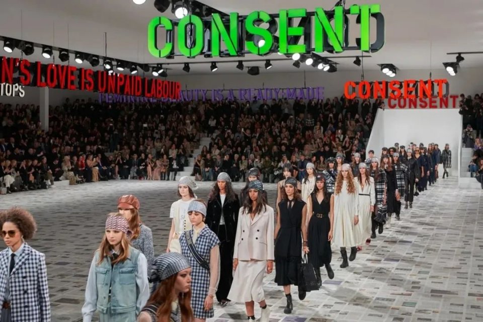 红秀拍摄时尚照片,红秀视频怎么样