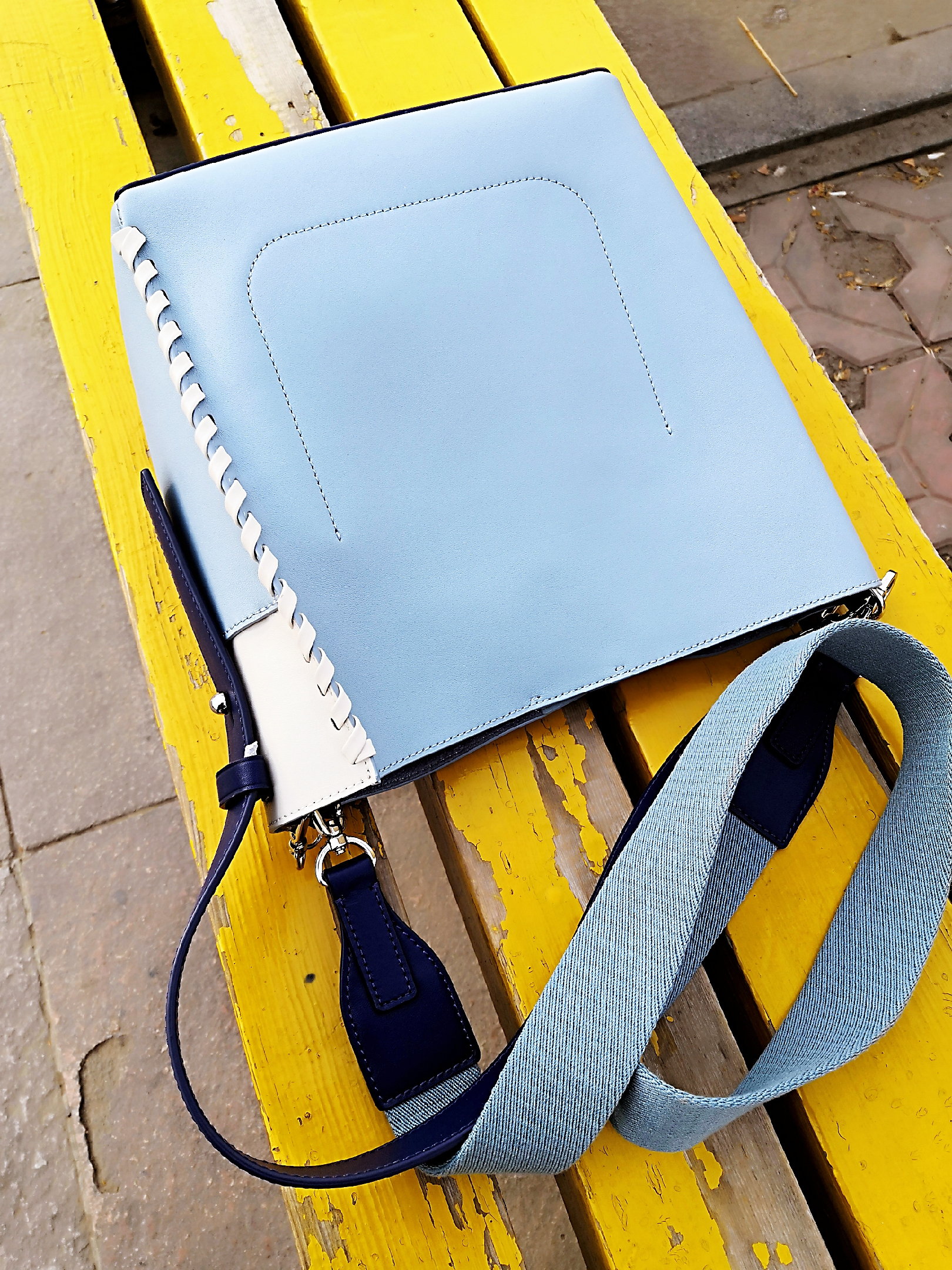 迪桑娜轻奢女包测评,2022年新款女包迪桑娜真皮