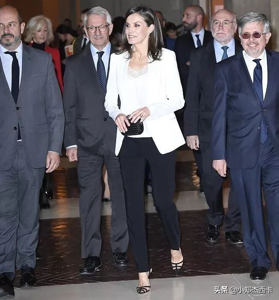 全世界的美人都穿什么,全世界的美女有哪些