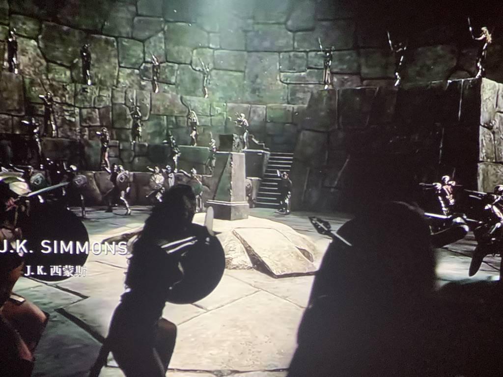 坚果智慧墙o1投影仪真的好吗,坚果智慧墙o1pro硬屏白天投影效果