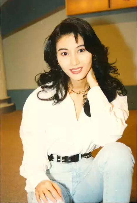 港风必备单品,流行的港风穿搭