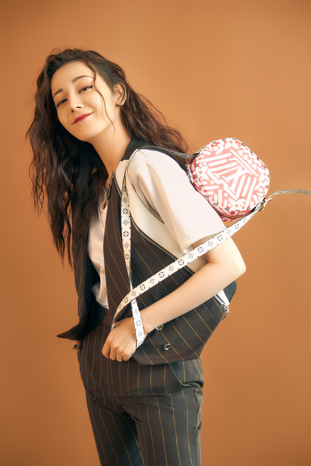 明星都在背的斜挎包,盘点一下女明星背什么包