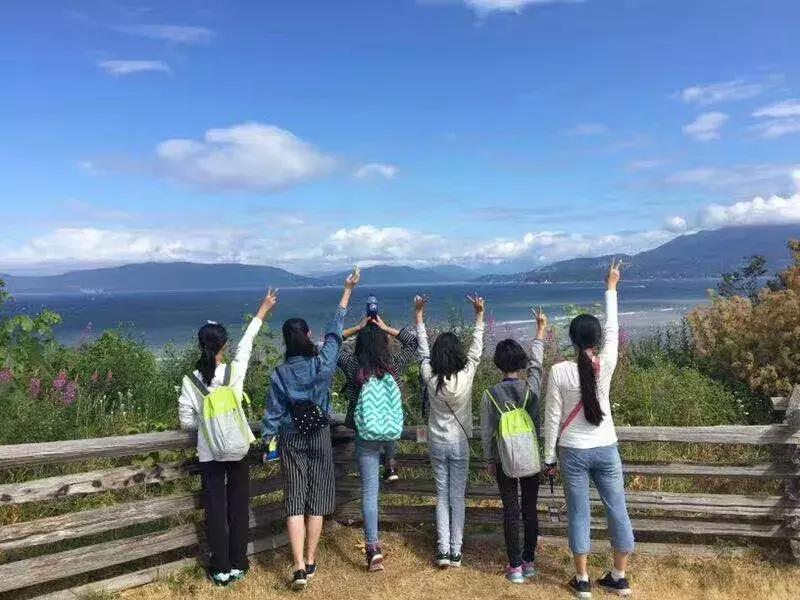涓逛笢鑻遍箯鍥介檯鏁欒偛,鑻遍箯鍥介檯