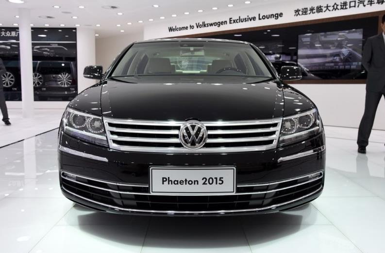 大众辉腾谁开,大众辉腾是几缸