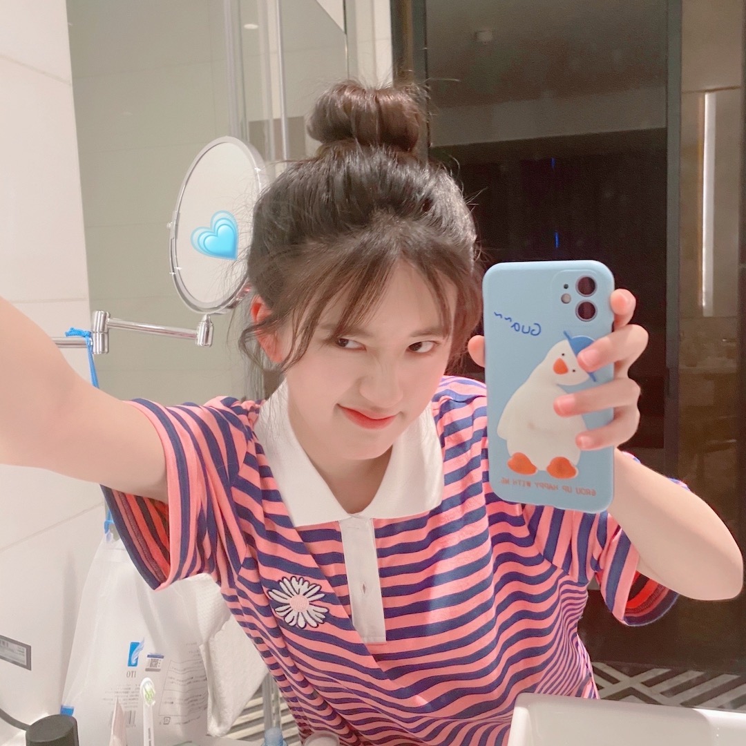 头发怎么能做到蓬松显脸小,怎么让头发蓬松又洋气