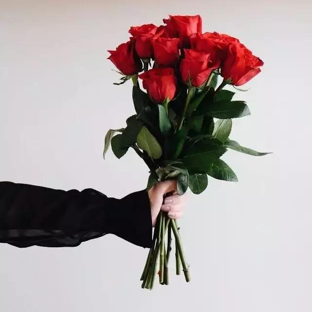 鲜花发蔫了怎么办,鲜花蔫了就要扔吗