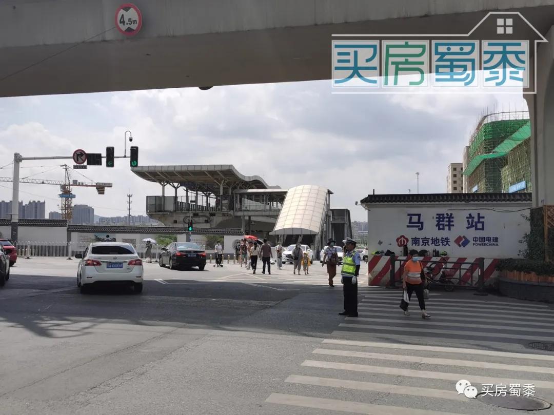 夹缝中的生存状态,夹缝中的生活