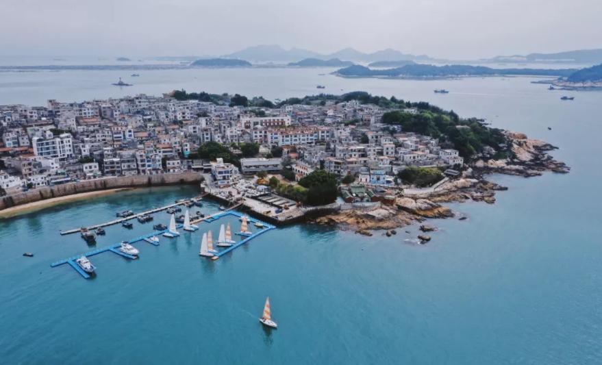 比普吉岛少的岛,比巴厘岛好玩的岛