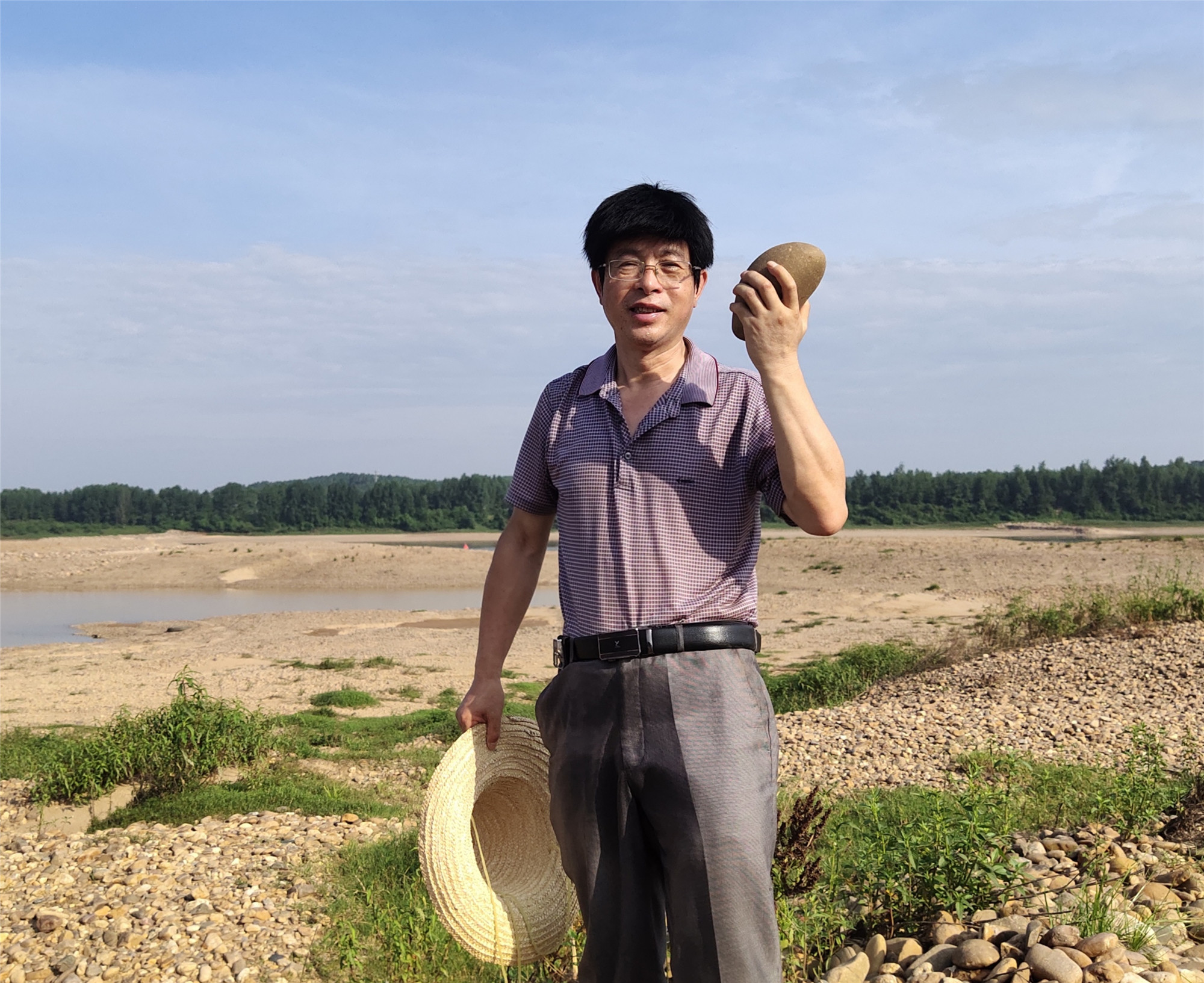 井冈山的歌者：著名作家袁鹰、江子等对胡刚毅文学作品的评论