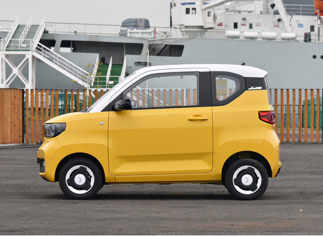 五菱年轻人青睐的一款车,五菱新能源圈粉