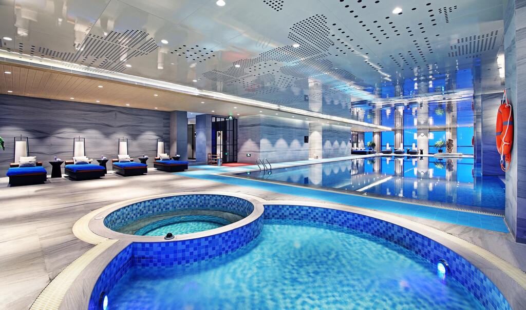 无锡太湖华邑酒店什么档次,无锡太湖华邑酒店游泳池