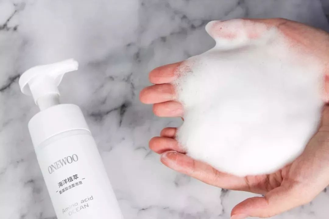 脸上螨虫多出油厉害怎么办,脸上有螨虫痘还痒该怎么办