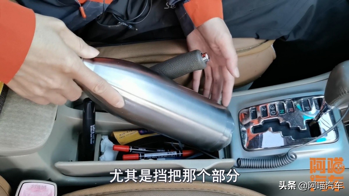 电子手刹和机械手刹哪个更可靠,机械手刹和电子手刹哪个更好用