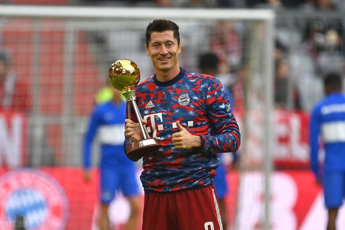 足坛现役前三中场,当今足坛各位置前三人