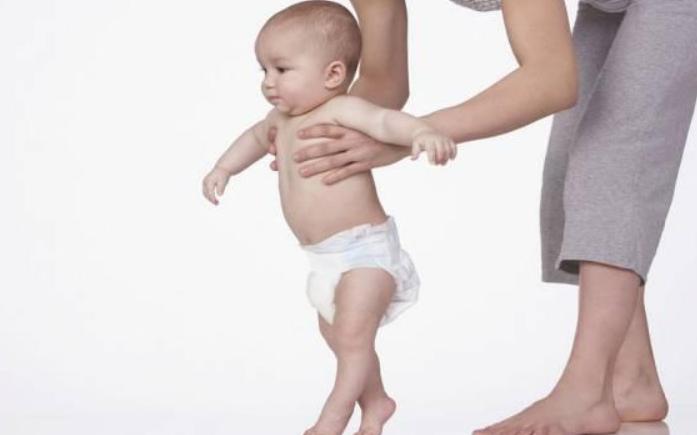 宝宝睡觉黑白颠倒多久能调整过来,宝宝睡眠颠倒