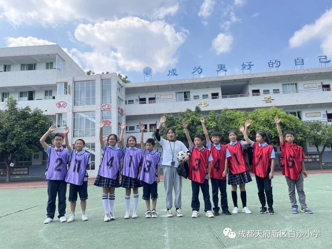 足球联赛暨校园足球,足球绿茵放飞梦想