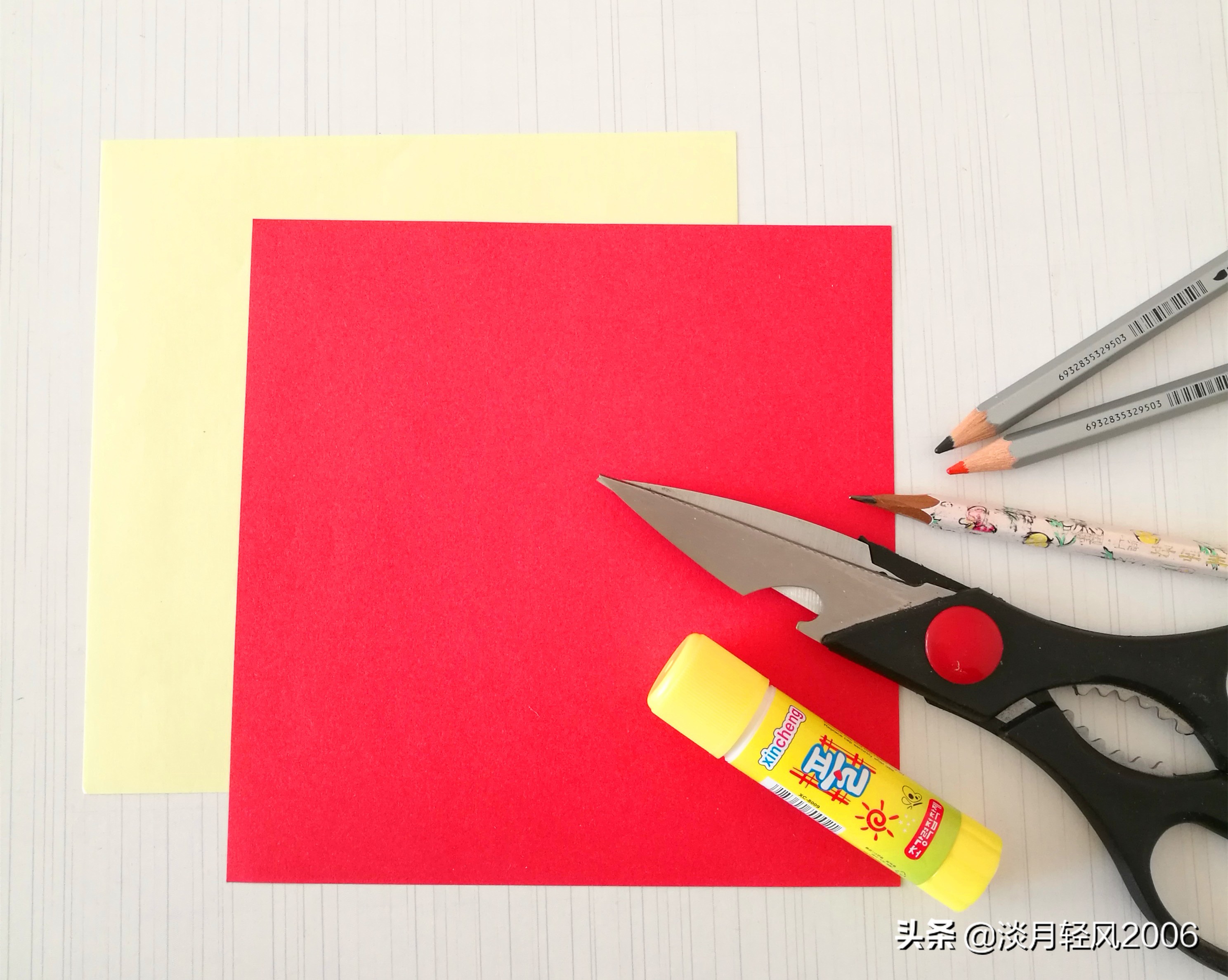 适合幼儿做的简单新年手工贺卡,可以用硬卡纸做的手工贺卡