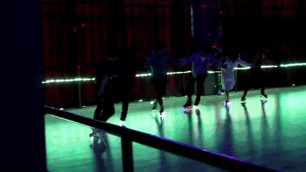 潍坊哪有轮滑场,炫酷轮滑场