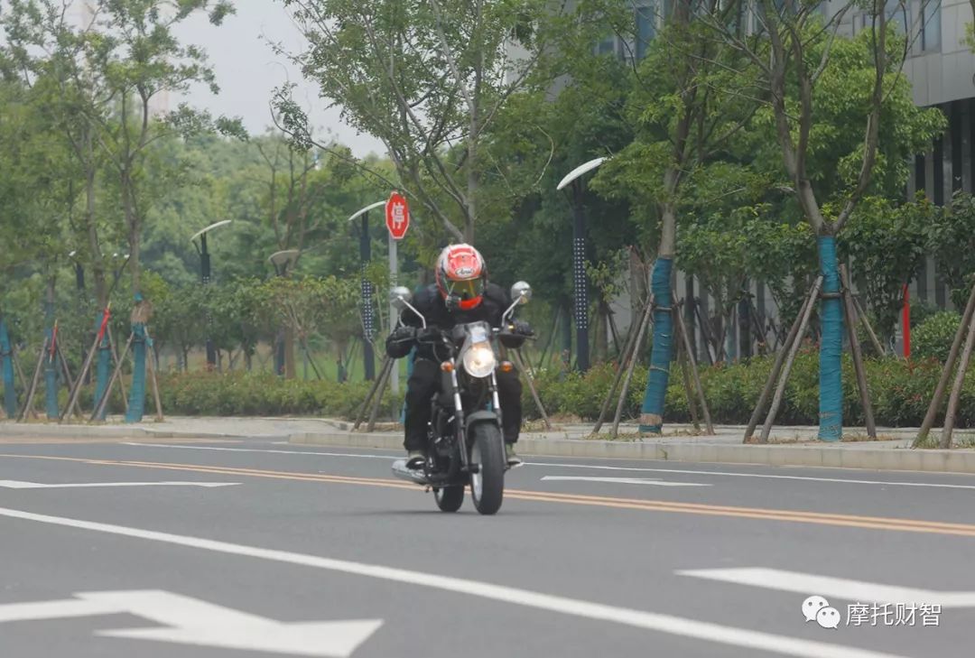 银钢mini二代上路测试,银钢mini2代全新车