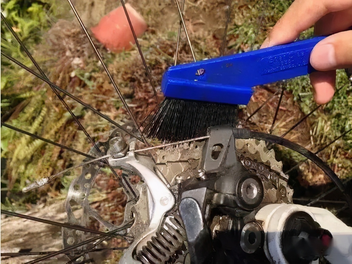 山地自行车清洗,山地自行车链条清洗工具
