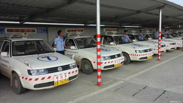 科目二倒车入库全过程顺序和流程,科目二自动挡初学者详细操作流程