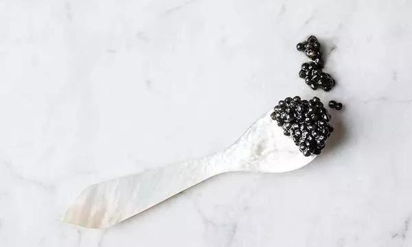 鱼子酱冷知识大全,世界三大珍馐鱼子酱制作方法