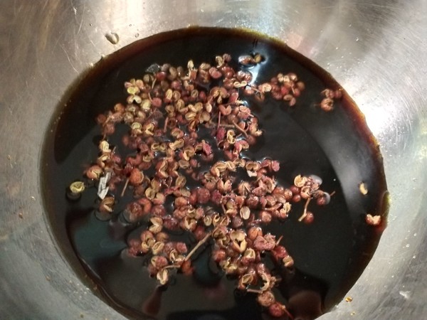 鸭锁骨卤制方法周黑鸭,家庭自制周黑鸭教程