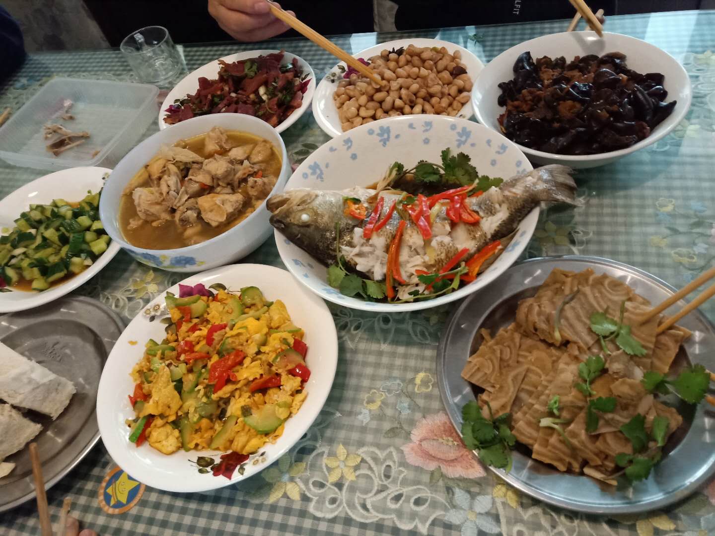 大年初一，去哥嫂家吃团圆饭，这8道硬菜却抵不上“一瓶酒”！