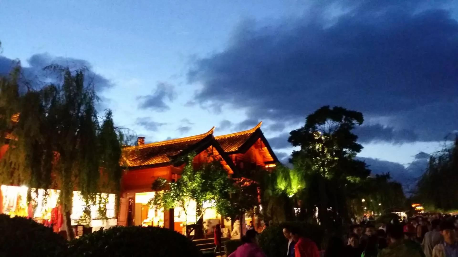 暑假带孩子去云南旅游攻略路线图,暑假去云南旅游怎么玩