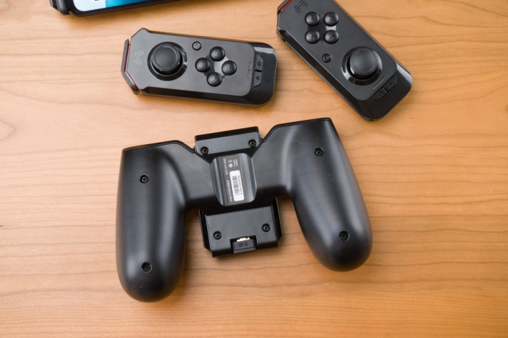 北通h2手柄评测,北通h2手柄和rog对比