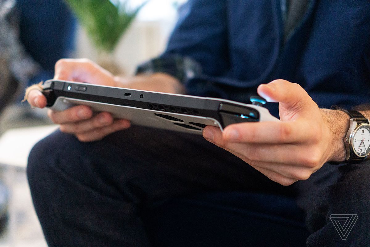 外星人最新款游戏电脑,外星人掌机可以玩什么游戏