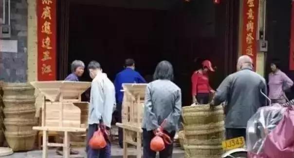 罗定农村人山人海,罗定人山人海