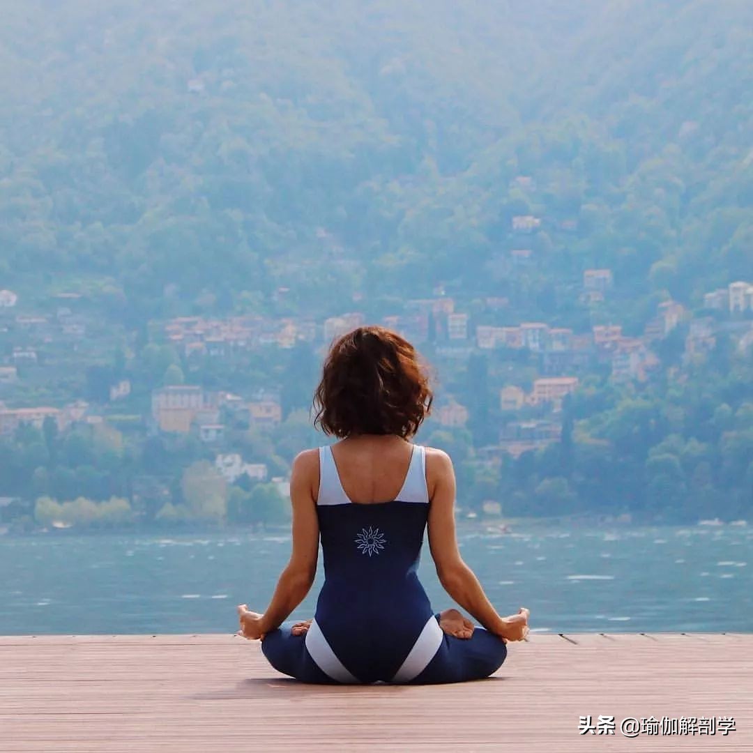 练瑜伽受的苦终会成就你的明天,练习瑜伽永远不嫌太迟
